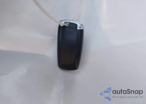 2011 BMW 750Li z USA, uszkodzony, nr VIN WBAKB8C53BCY66427